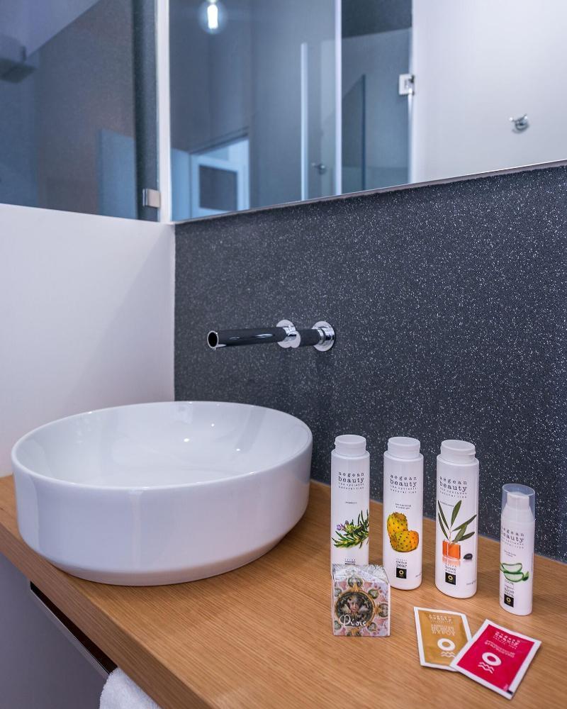 Shapes Luxury Suites Ermoupoli Eksteriør billede
