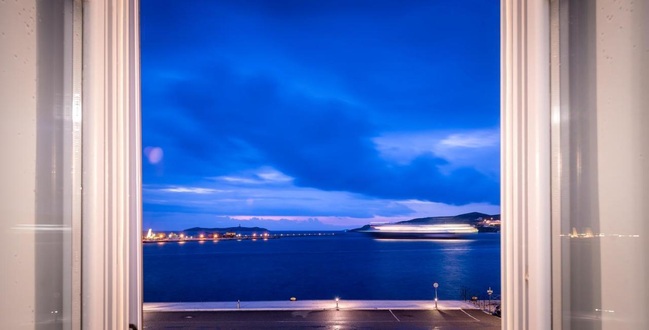 Shapes Luxury Suites Ermoupoli Eksteriør billede