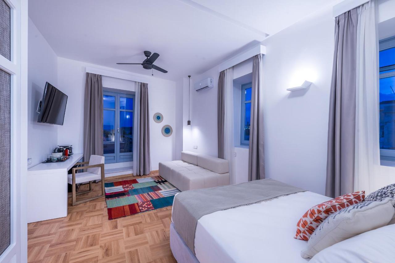 Shapes Luxury Suites Ermoupoli Eksteriør billede