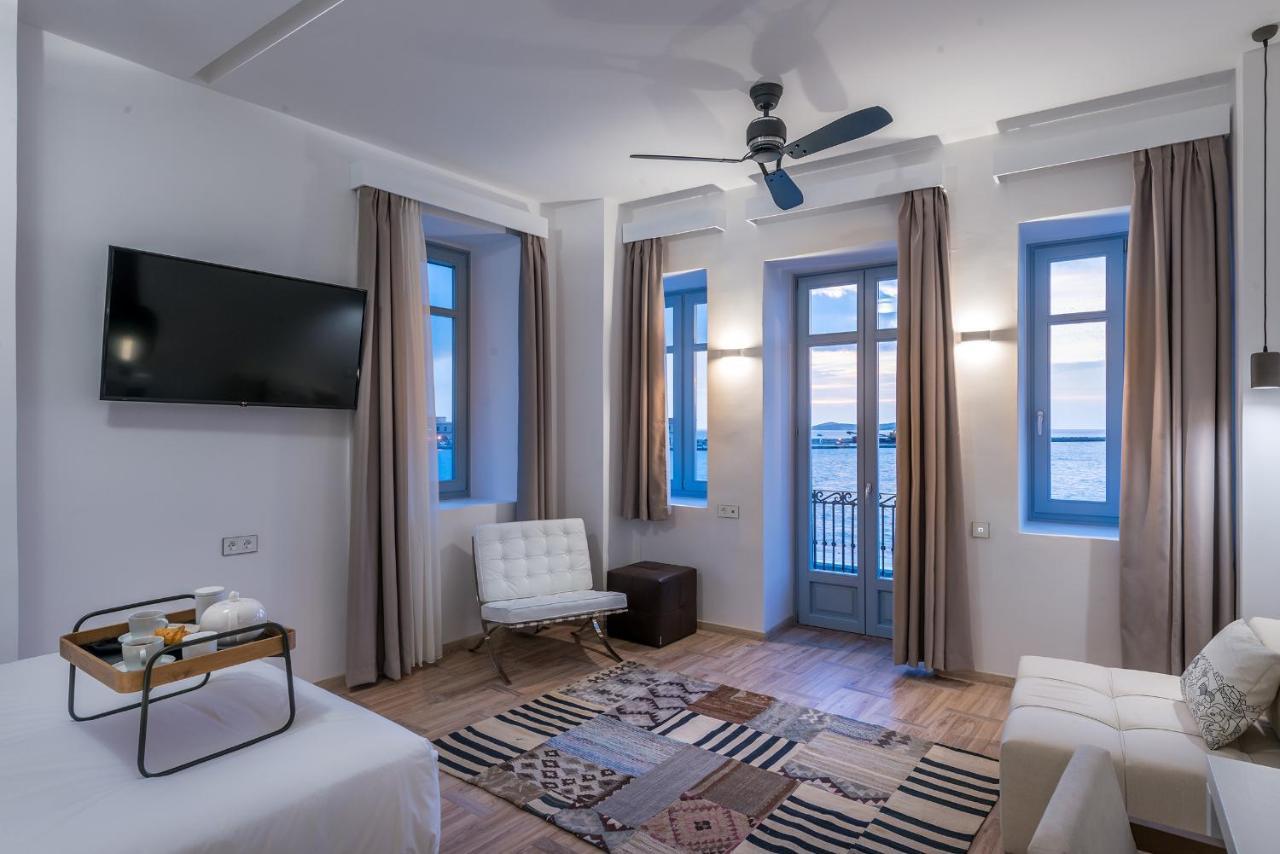 Shapes Luxury Suites Ermoupoli Eksteriør billede