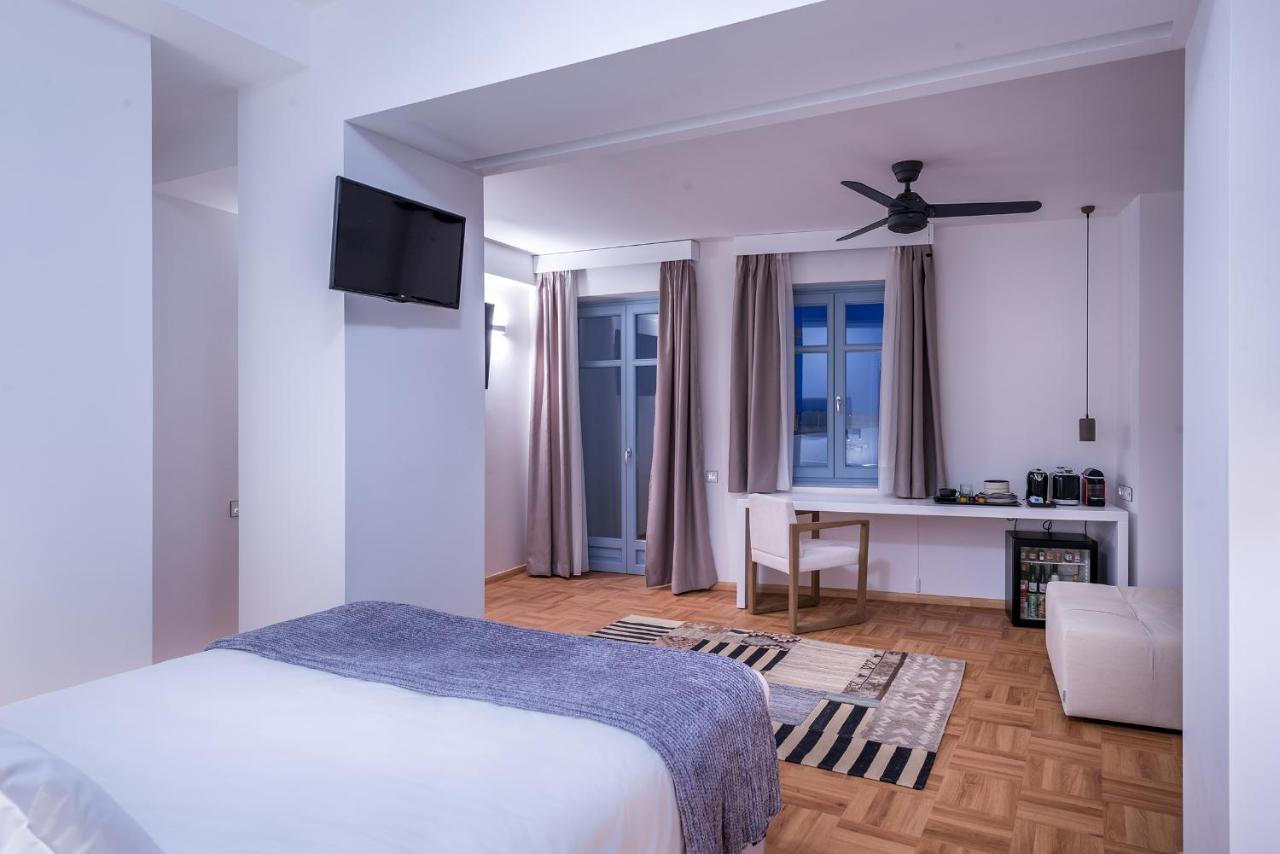 Shapes Luxury Suites Ermoupoli Eksteriør billede