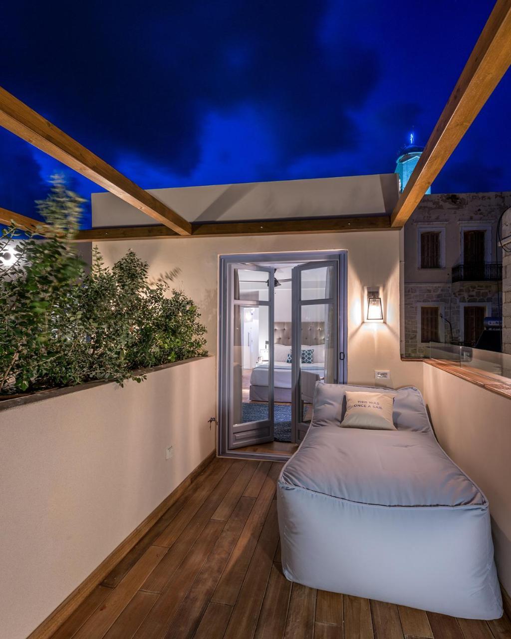 Shapes Luxury Suites Ermoupoli Eksteriør billede